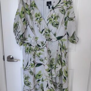 Adrianna Papell Floral Green and White Faux Wrap Dress size 16